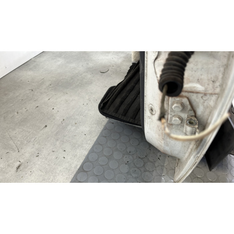 Porte avant gauche PEUGEOT PARTNER 1 Photo n°6