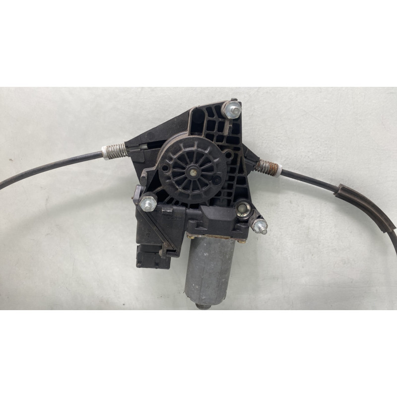 Leve vitre electrique avant gauche PEUGEOT 406 Photo n°2