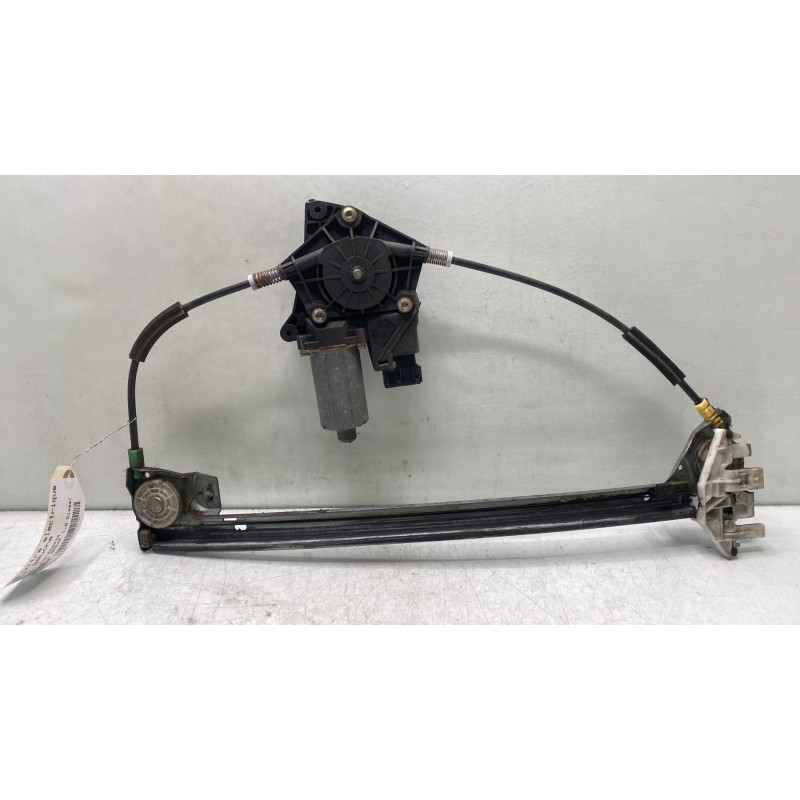 Leve vitre electrique avant gauche PEUGEOT 406 Photo n°3