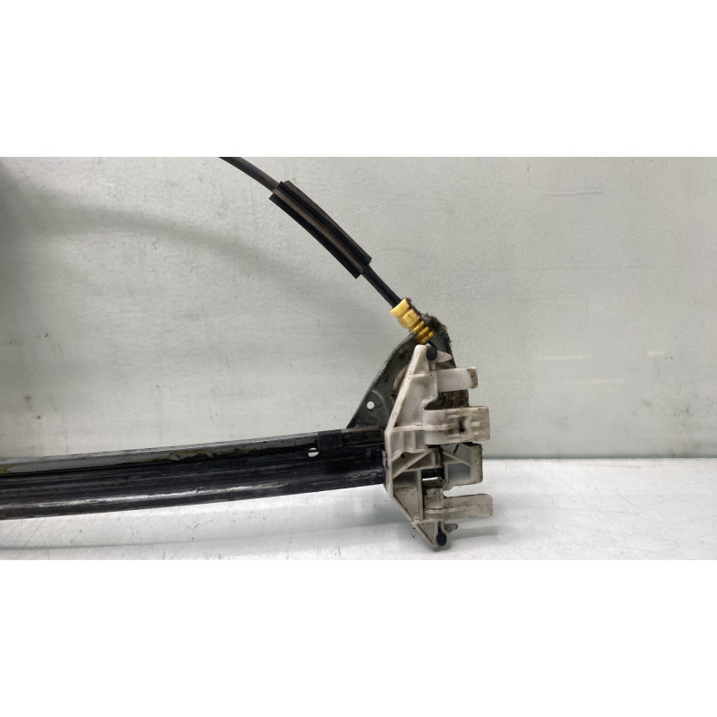 Leve vitre electrique avant gauche PEUGEOT 406 Photo n°6