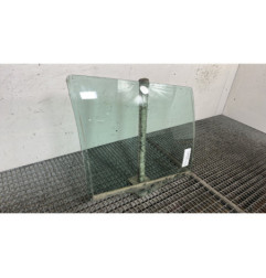 Vitre arriere droit PEUGEOT 406