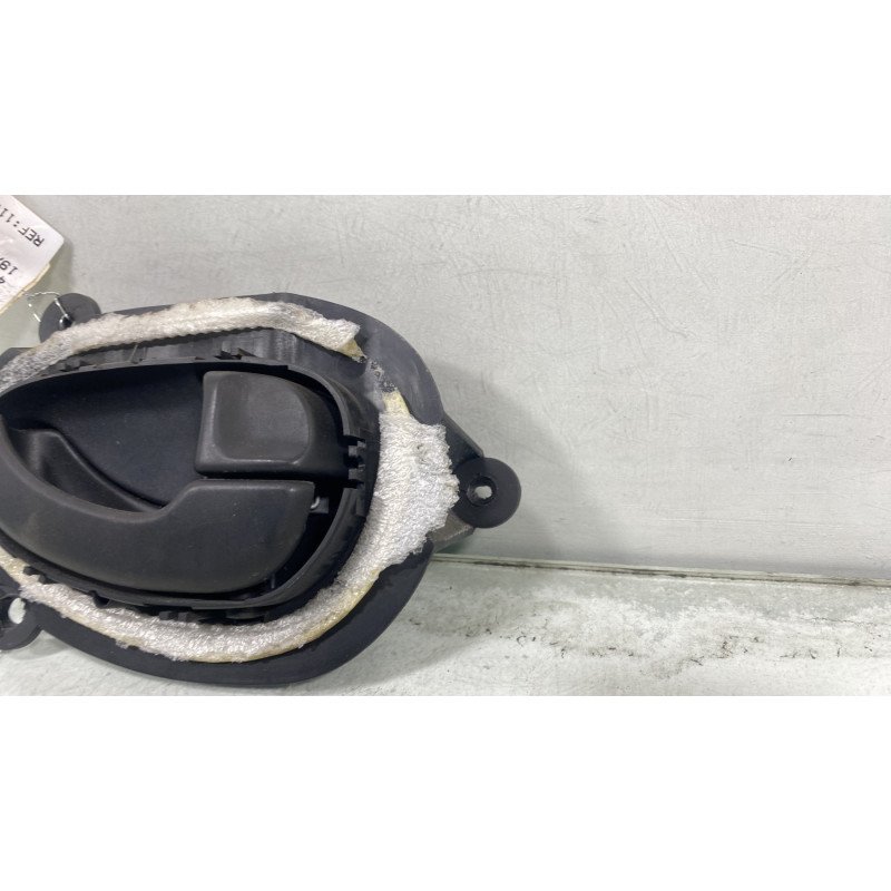 Poignee interieur arriere droit PEUGEOT 406 Photo n°2