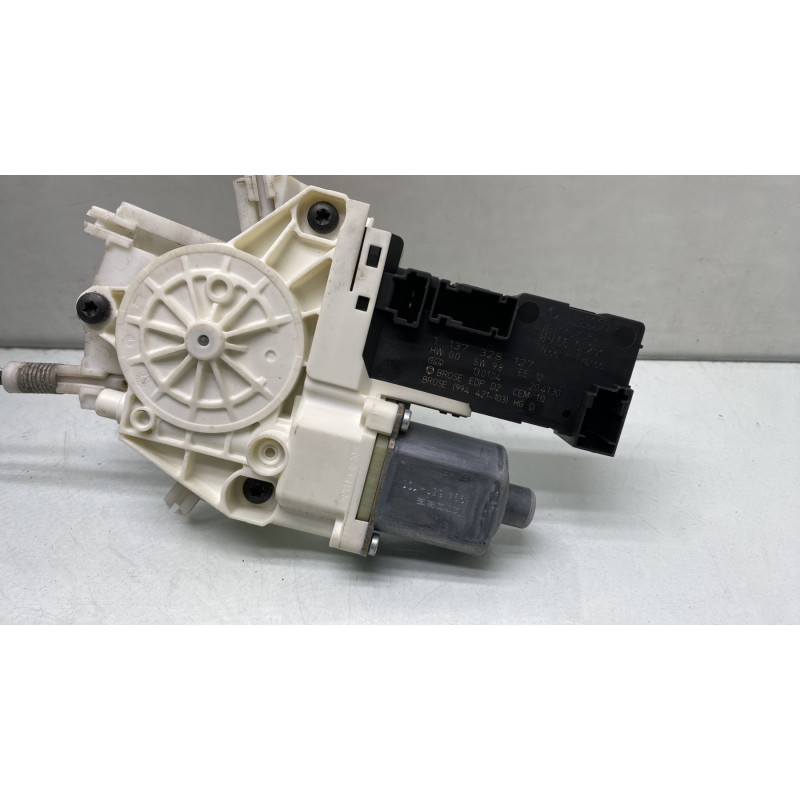 Leve vitre electrique avant droit PEUGEOT 407 Photo n°4
