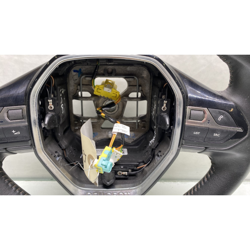 Volant PEUGEOT 5008 2 Photo n°3