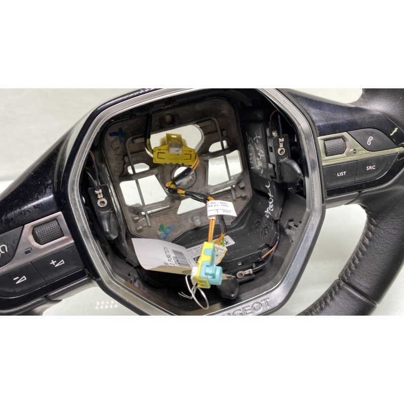 Volant PEUGEOT 5008 2 Photo n°6