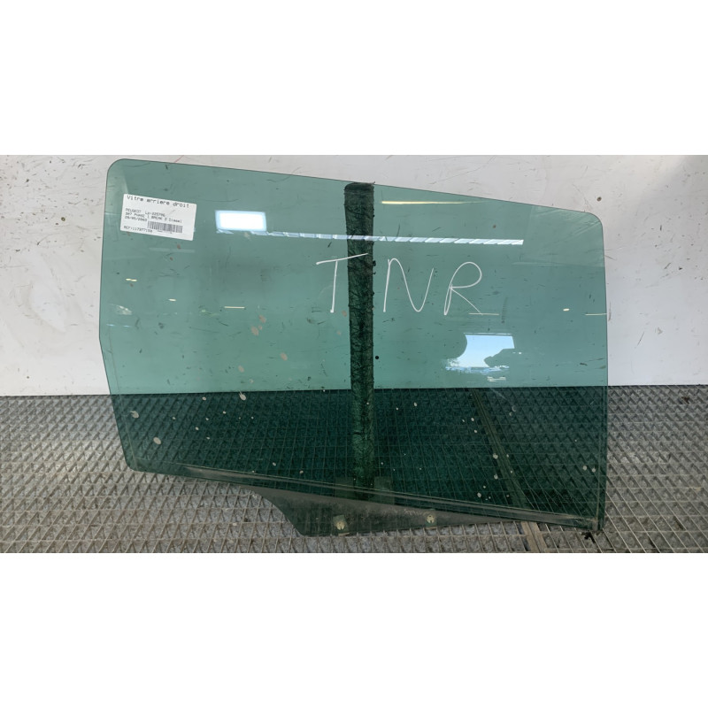 Vitre arriere droit PEUGEOT 307 Photo n°1