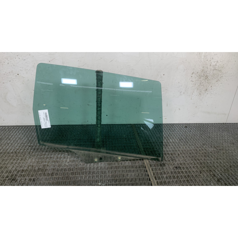 Vitre arriere droit PEUGEOT 307 Photo n°1
