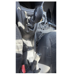 Vitre avant droit PEUGEOT 208 1