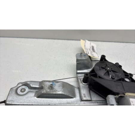 Leve vitre electrique avant droit PEUGEOT 208 1
