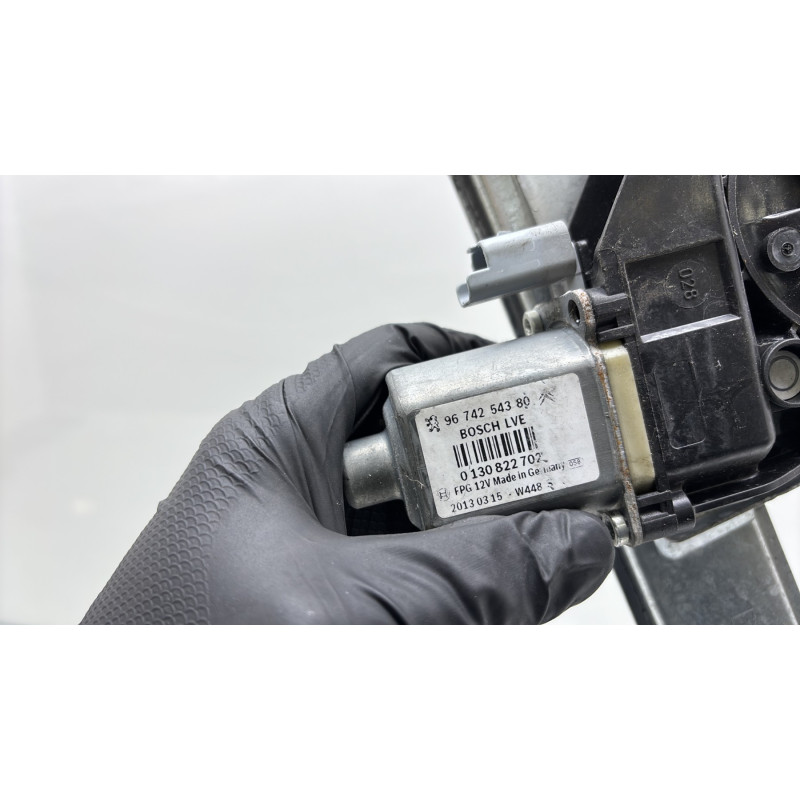 Leve vitre electrique avant droit PEUGEOT 208 1 Photo n°6