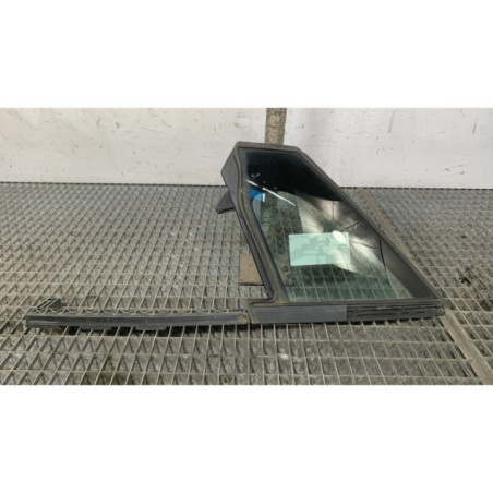 Custode avant gauche (porte) PEUGEOT 208 1