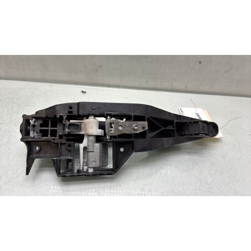 Poignee porte arriere droit PEUGEOT 208 1 Photo n°3