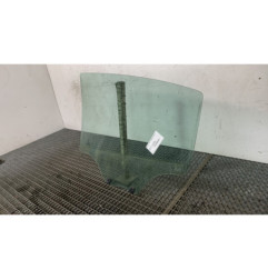 Vitre arriere droit PEUGEOT 208 1