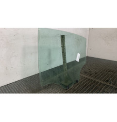Vitre arriere droit PEUGEOT 208 1