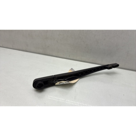 Bras essuie glace arriere PEUGEOT 208 1
