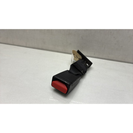 Attache ceinture arriere gauche PEUGEOT 208 1