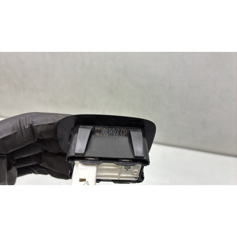 Interrupteur de leve vitre arriere droit PEUGEOT 208 1 Photo n°4