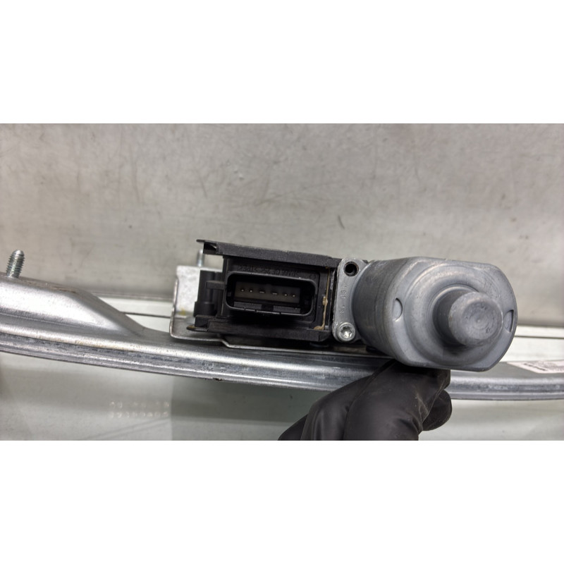 Leve vitre electrique avant droit PEUGEOT 208 1 Photo n°4