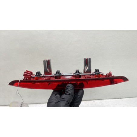 Feu arriere stop central PEUGEOT 208 1