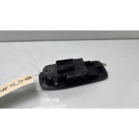 Interrupteur de leve vitre avant gauche PEUGEOT 208 1