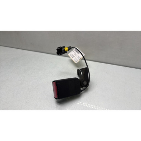 Attache ceinture arriere gauche PEUGEOT 207