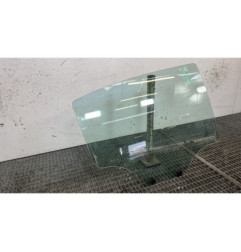 Vitre arriere droit PEUGEOT 208 1