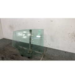 Vitre arriere droit PEUGEOT 208 1