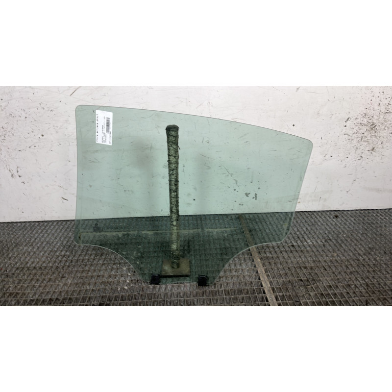 Vitre arriere droit PEUGEOT 208 1 Photo n°4