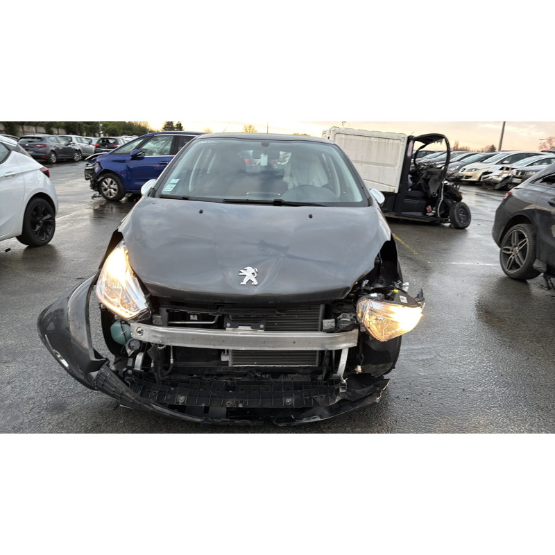 Vitre arriere droit PEUGEOT 208 1 Photo n°10