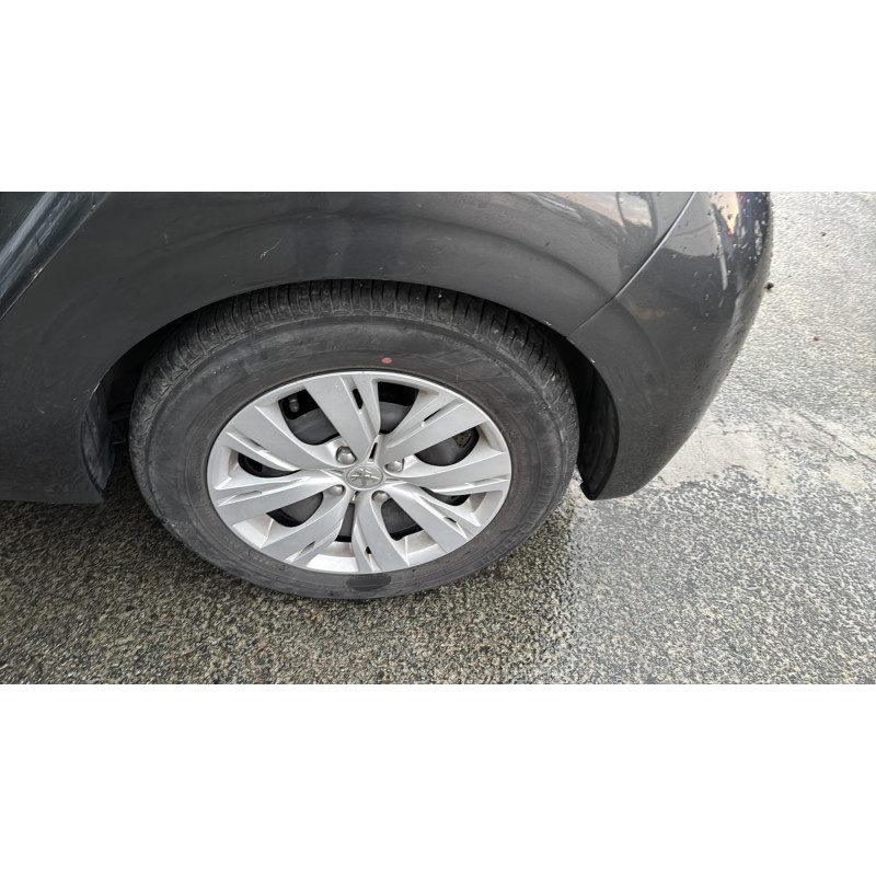 Vitre arriere droit PEUGEOT 208 1 Photo n°14