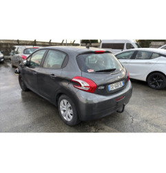 Vitre avant droit PEUGEOT 208 1