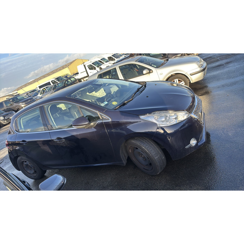 Anti brouillard arriere PEUGEOT 208 1 Photo n°10