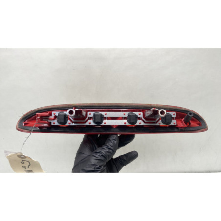 Feu arriere stop central PEUGEOT 208 1