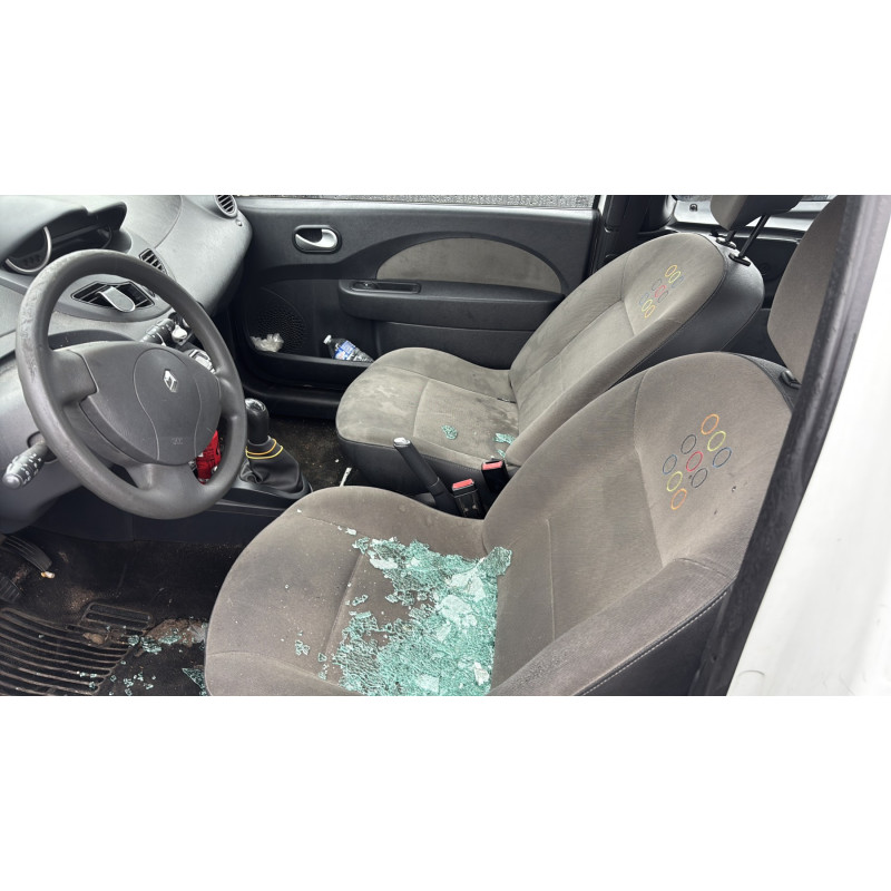 Capot RENAULT TWINGO 2 Photo n°15