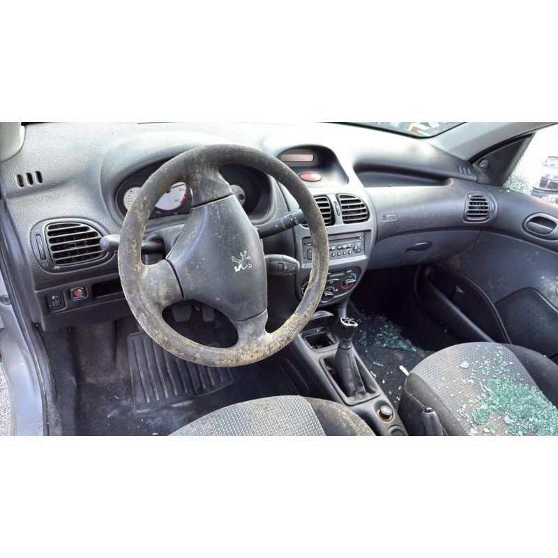 Bouton de coffre PEUGEOT 206 Photo n°17