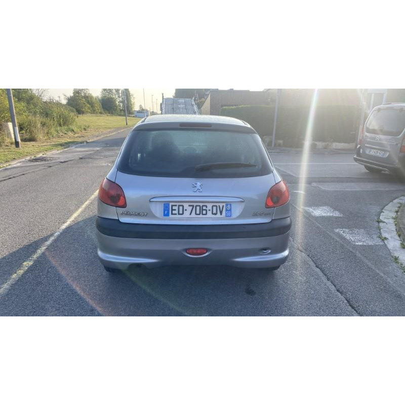 Boitier servitude moteur (BSM) PEUGEOT 206 Photo n°20