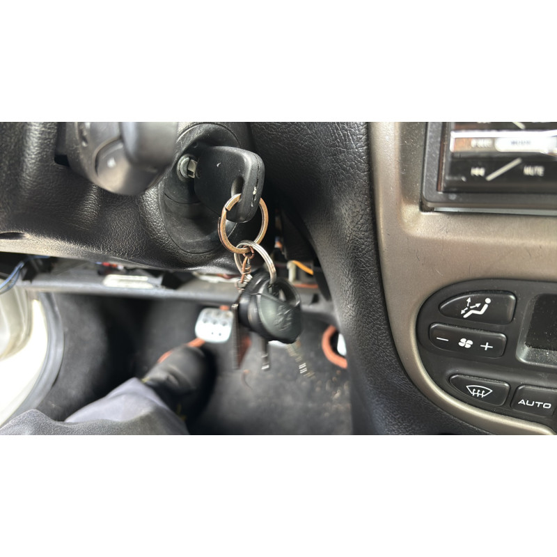Boitier servitude moteur (BSM) PEUGEOT 206 Photo n°12