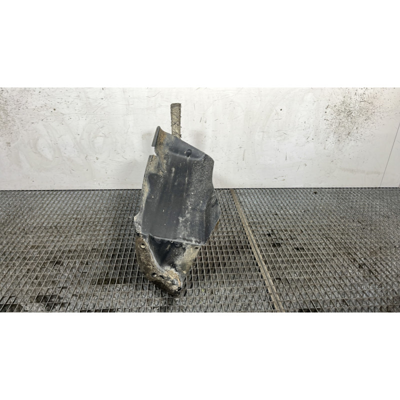 Pare boue arriere droit PEUGEOT 206+ Photo n°4