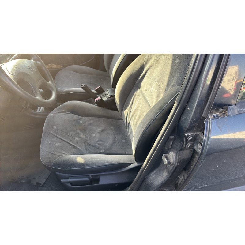 Porte avant droit CITROEN XSARA Photo n°16
