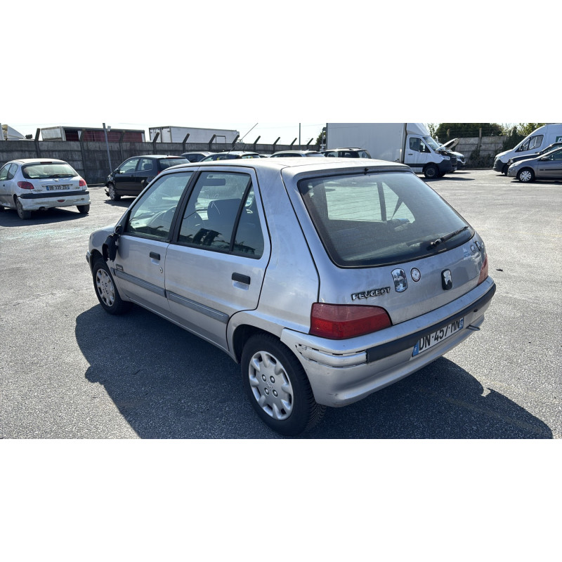 Serrure avant droit PEUGEOT 106 Photo n°8