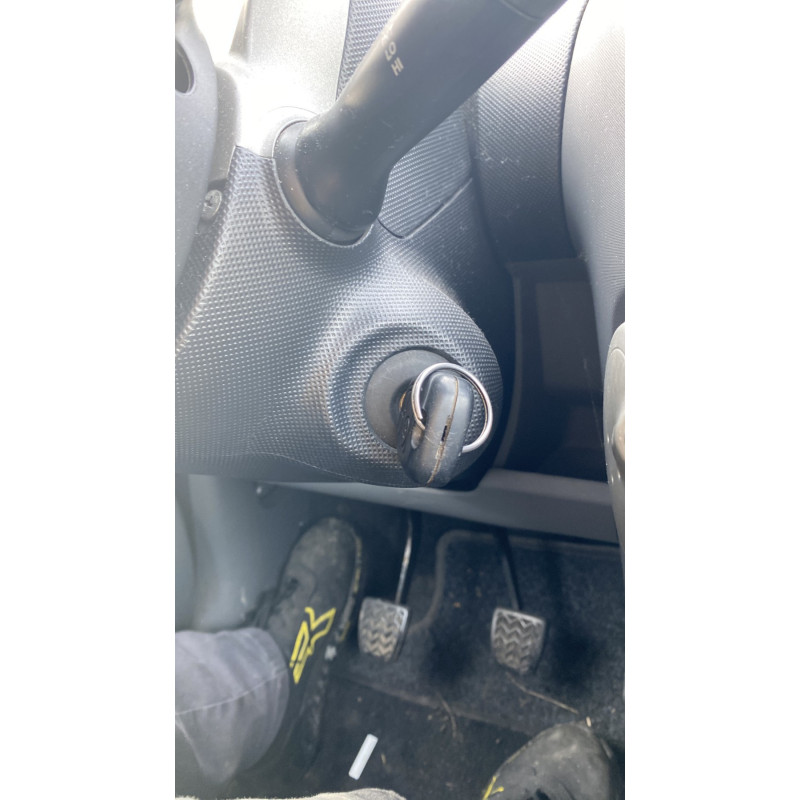 Antenne PEUGEOT 107 Photo n°6