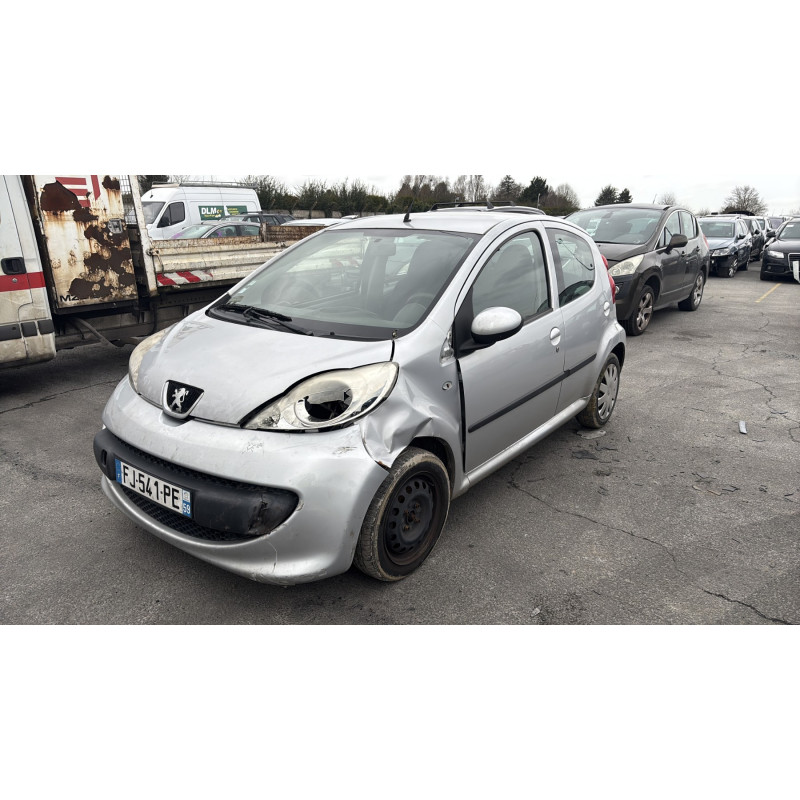 Antenne PEUGEOT 107 Photo n°8