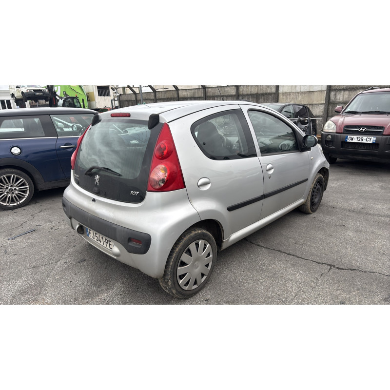 Antenne PEUGEOT 107 Photo n°10
