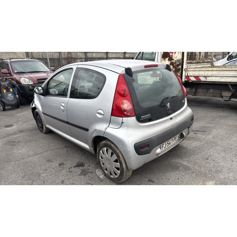 Antenne PEUGEOT 107 Photo n°11