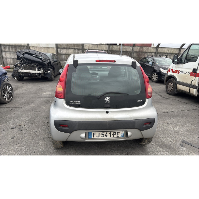 Antenne PEUGEOT 107 Photo n°12