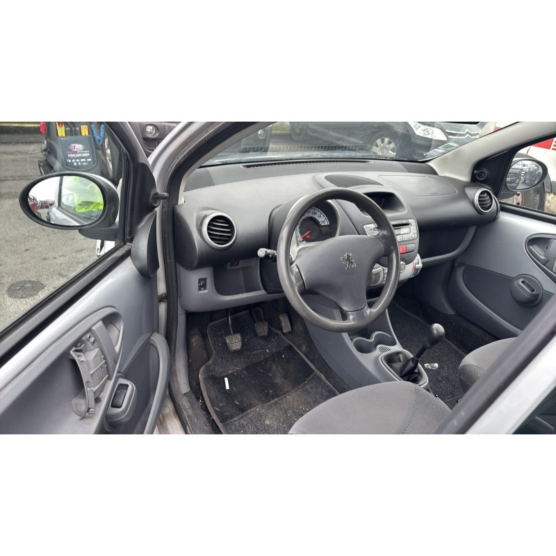 Antenne PEUGEOT 107 Photo n°16