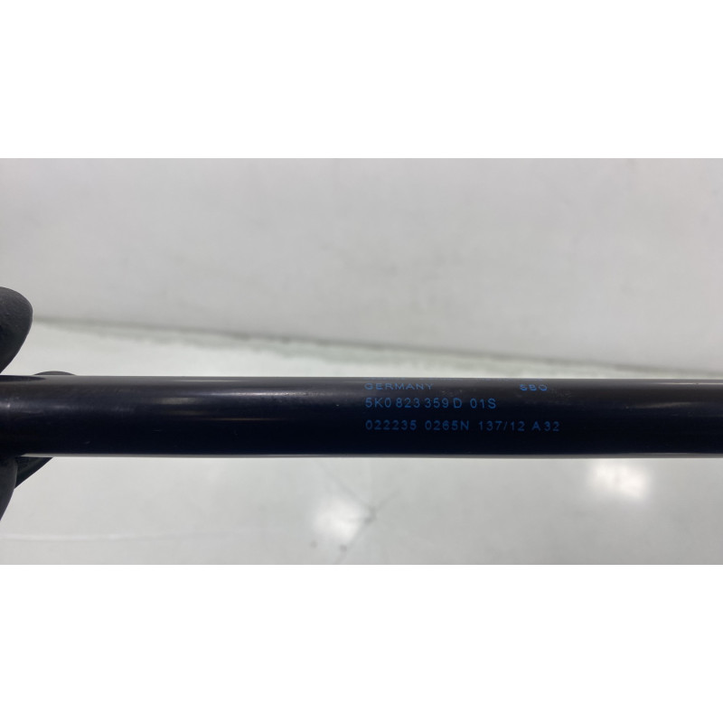 Verin de capot VOLKSWAGEN GOLF 6 Photo n°5