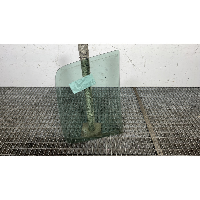 Custode arriere gauche (porte) RENAULT CLIO 2 Photo n°4