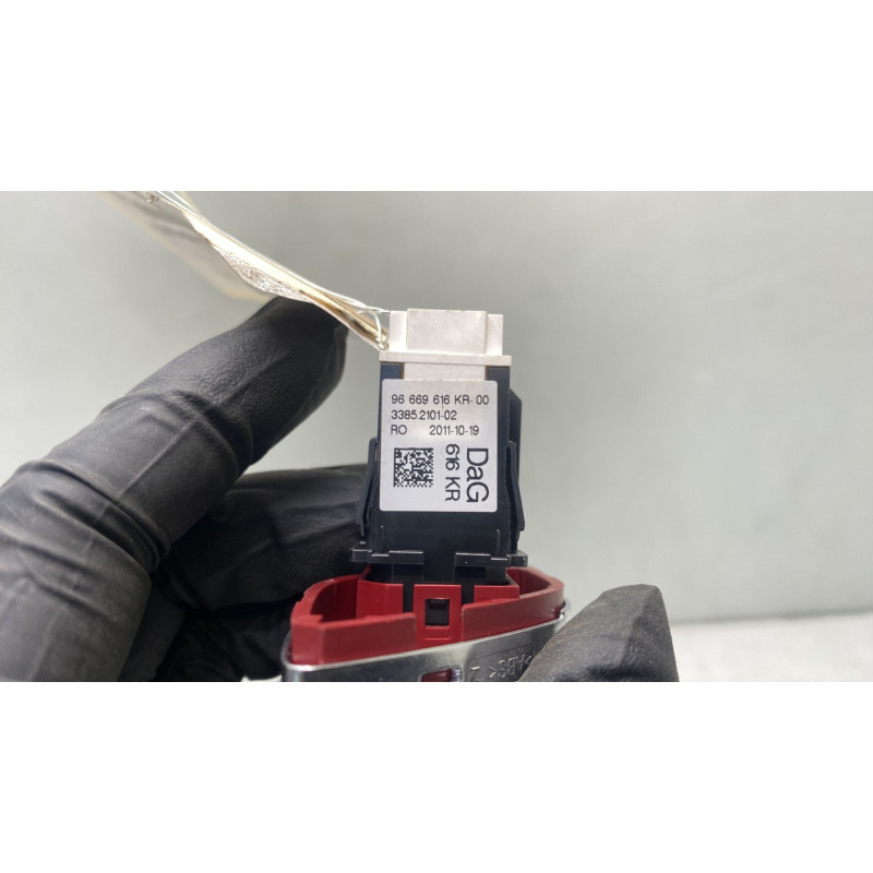 Bouton de warning CITROEN C3 2 Photo n°4
