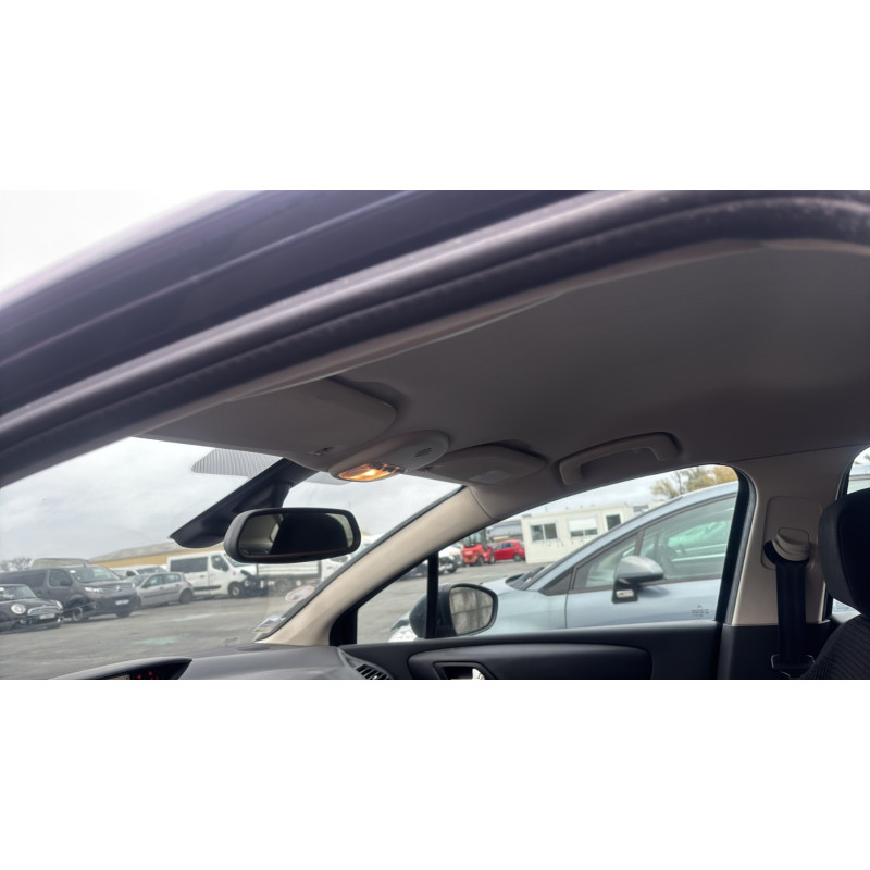 Attache ceinture avant droit CITROEN C4 1 Photo n°17